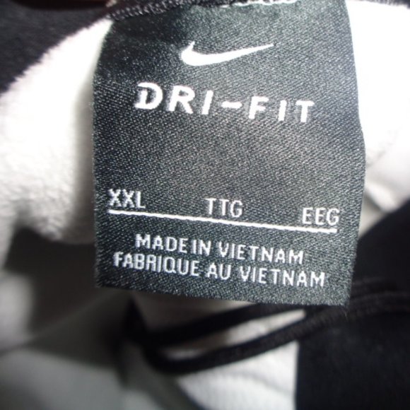 Men's Nike Iowa Hawkeyes Therm-Fit/Dri-Fit Shorts - Picture 4 of 7